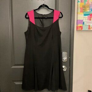 EUC MBN dress fully lined.